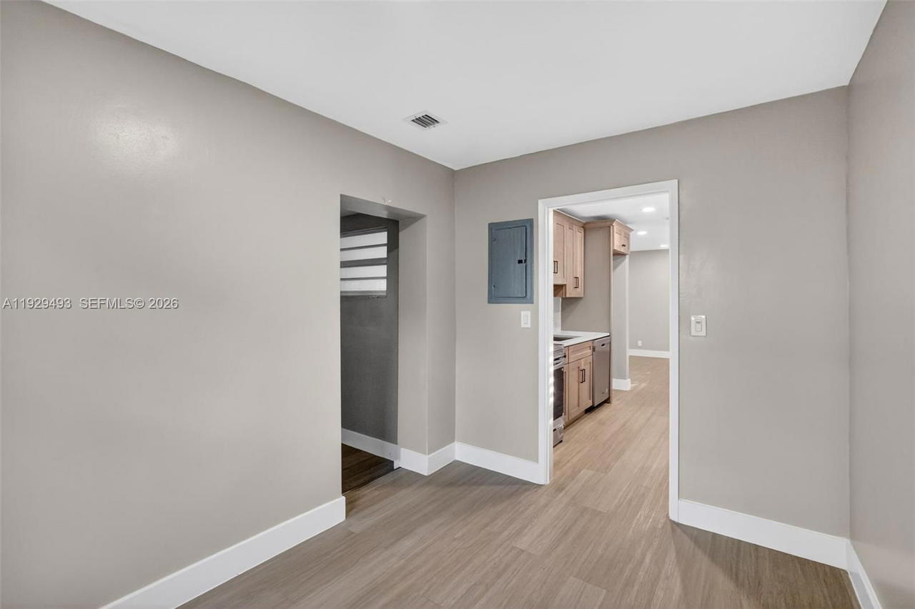 Real estate property located at 1015 17th Ct, Broward, Lauderdale Park 6-33 1/2, Fort Lauderdale, FL