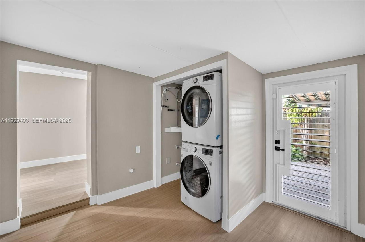Real estate property located at 1015 17th Ct, Broward, Lauderdale Park 6-33 1/2, Fort Lauderdale, FL