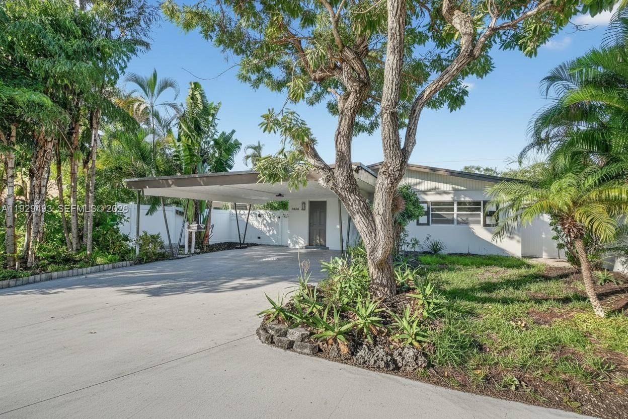 Real estate property located at 1015 17th Ct, Broward, Lauderdale Park 6-33 1/2, Fort Lauderdale, FL