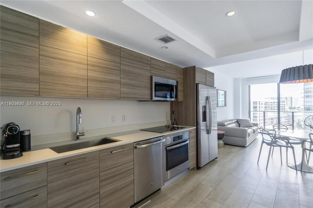 Real estate property located at 121 34th St #1203, Miami-dade, 3401 Midtown Condo, Miami, FL