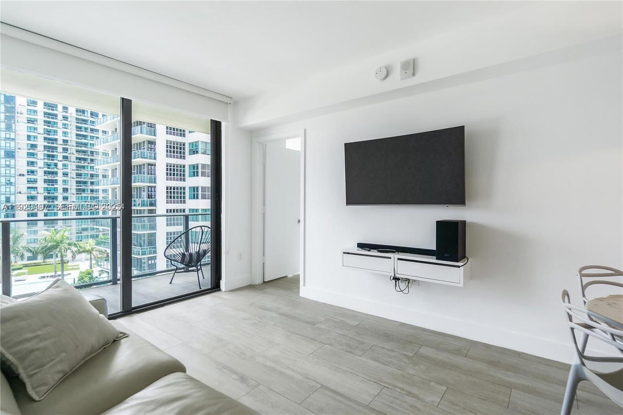Real estate property located at 121 34th St #1203, Miami-dade, 3401 Midtown Condo, Miami, FL