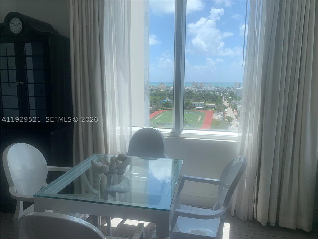 Real estate property located at 1100 West Ave PH 1601, Miami-dade, 1100 West Condo, Miami Beach, FL