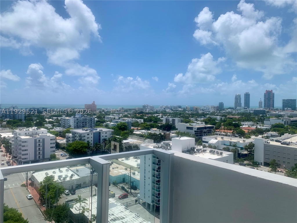 Real estate property located at 1100 West Ave PH 1601, Miami-dade, 1100 West Condo, Miami Beach, FL