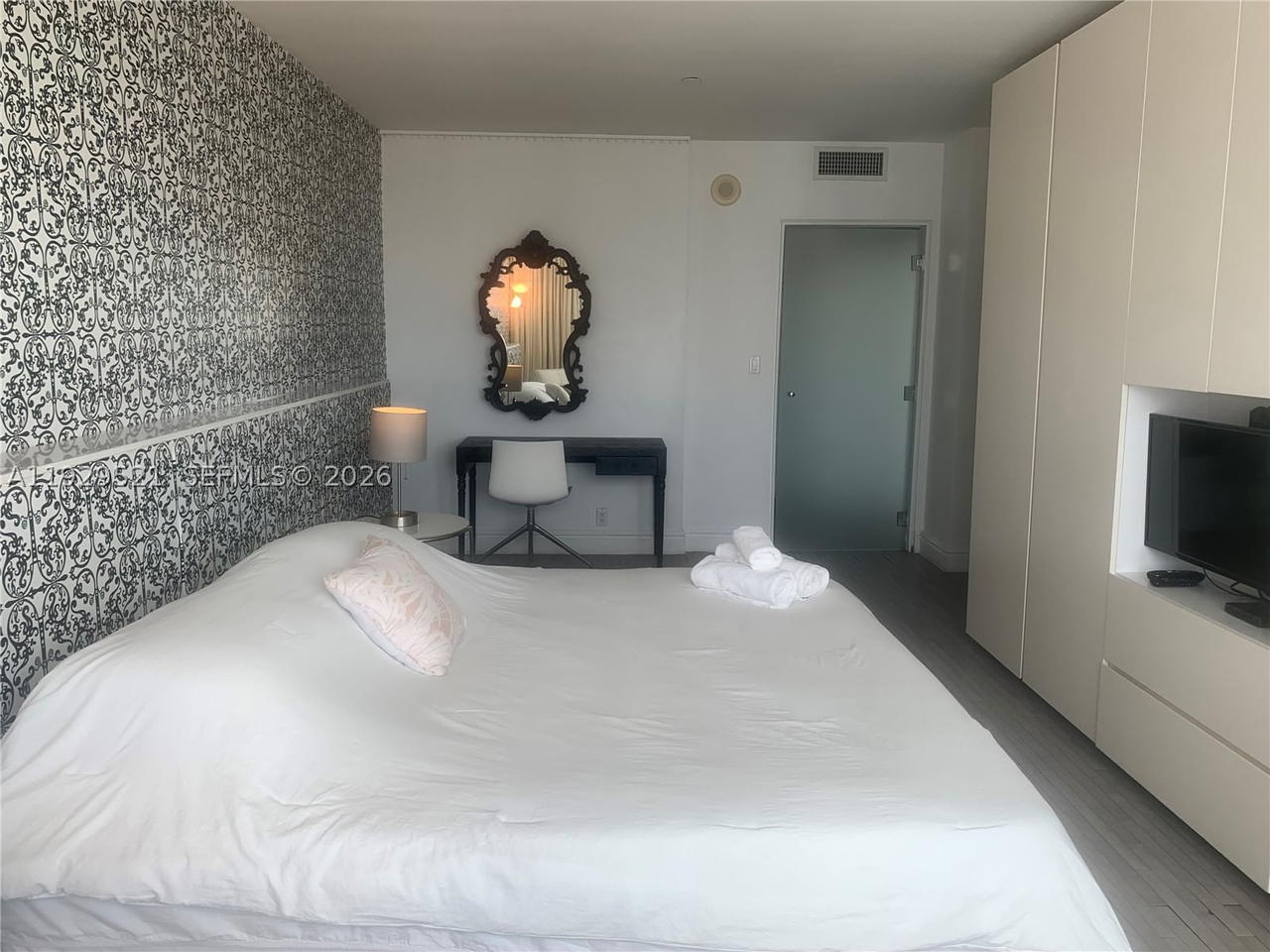 Real estate property located at 1100 West Ave PH 1601, Miami-dade, 1100 West Condo, Miami Beach, FL