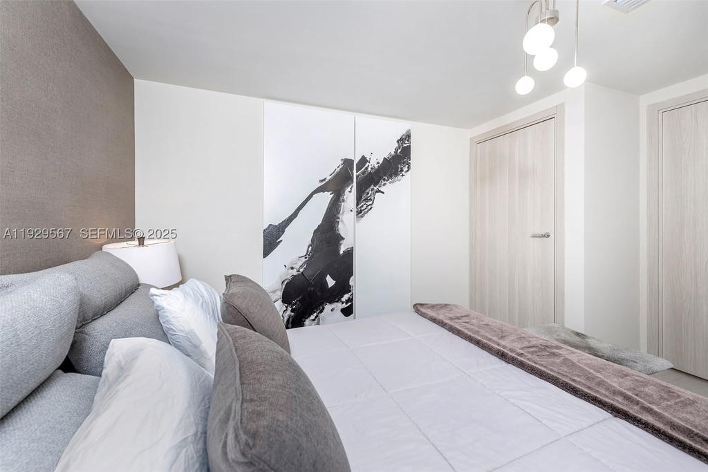 Real estate property located at 1000 Brickell Plz #4005, Miami-dade, Brickell Flatiron Condo, Miami, FL