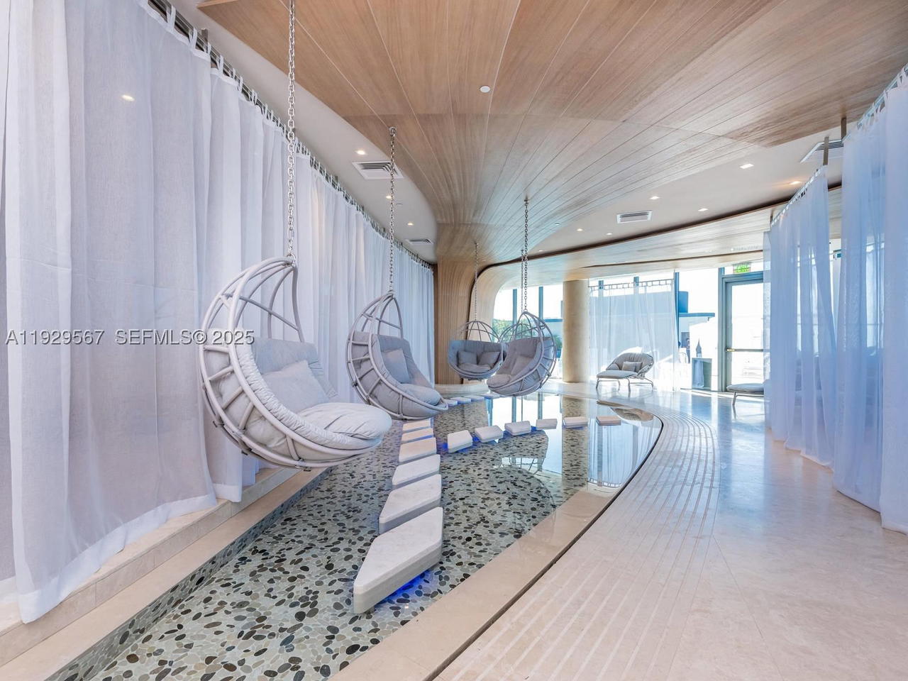 Real estate property located at 1000 Brickell Plz #4005, Miami-dade, Brickell Flatiron Condo, Miami, FL