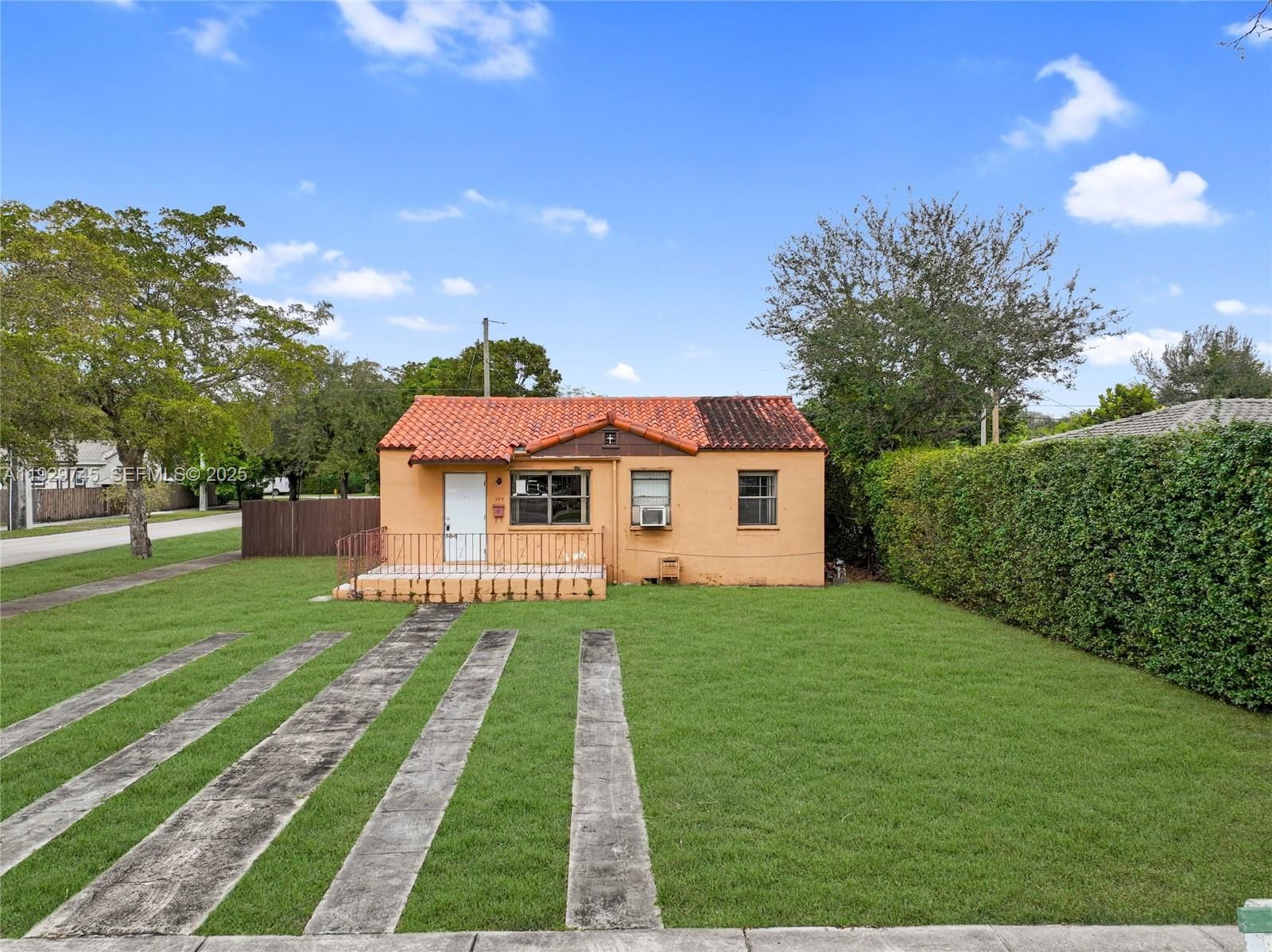 Real estate property located at 389 Lafayette Dr, Miami-dade, Rev Pl Of Country Club Es, Miami Springs, FL