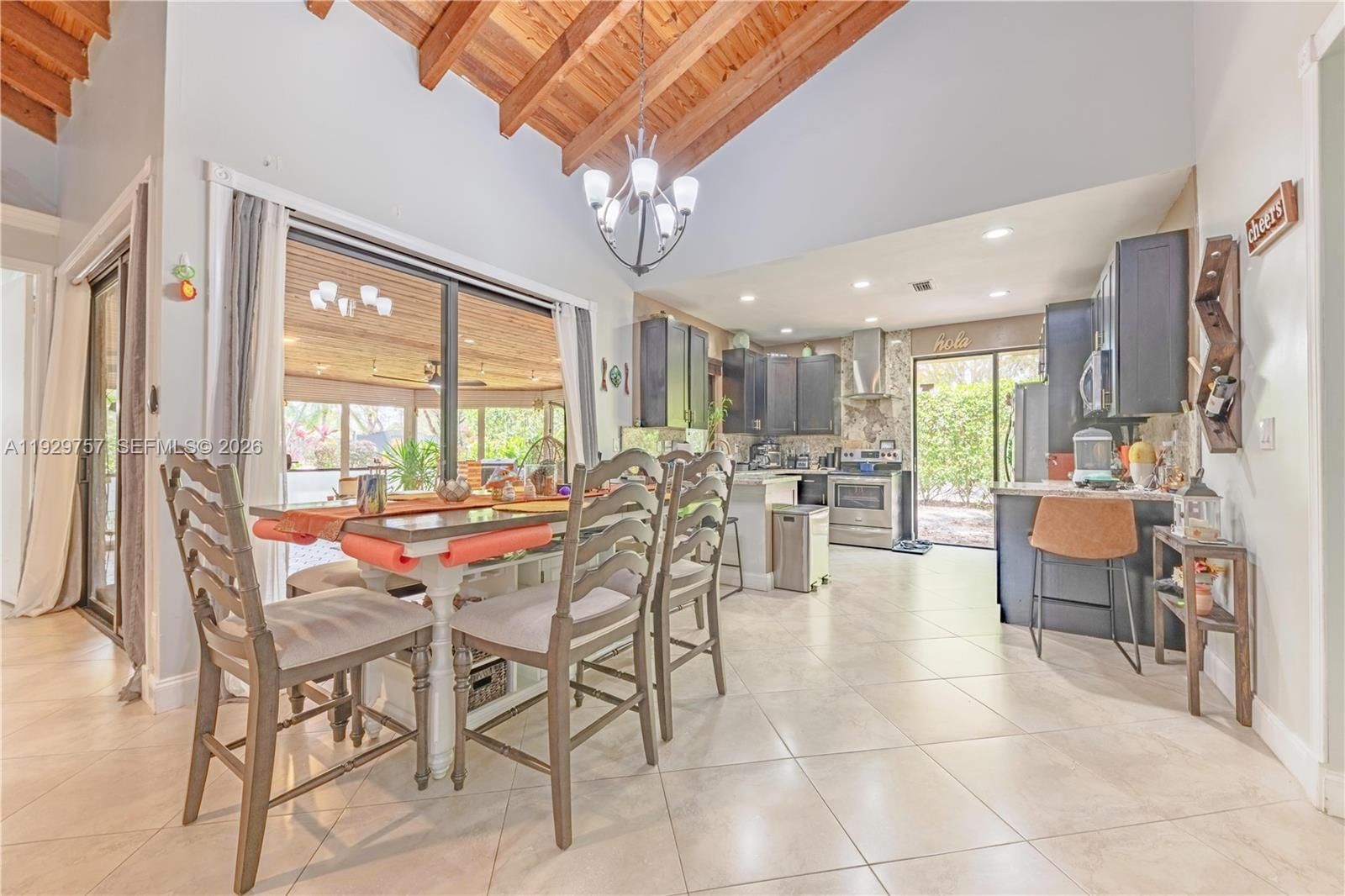 Real estate property located at 8097 Royal Palm Cir, Broward, Villas At Woodmont Tr 73, Tamarac, FL