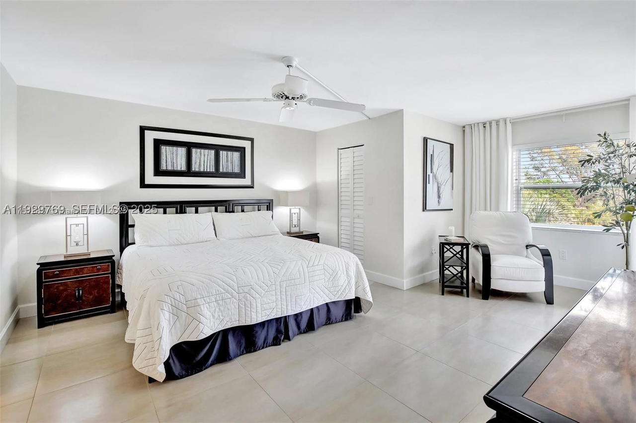 Real estate property located at 3930 Inverrary Blvd #405-D, Broward, 18th Hole At Inverrary Co, Lauderhill, FL