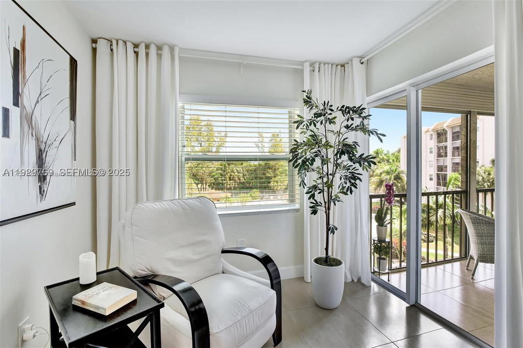 Real estate property located at 3930 Inverrary Blvd #405-D, Broward, 18th Hole At Inverrary Co, Lauderhill, FL