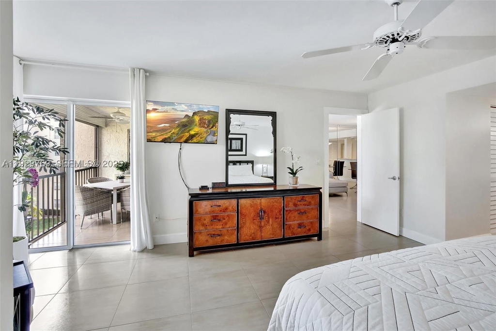 Real estate property located at 3930 Inverrary Blvd #405-D, Broward, 18th Hole At Inverrary Co, Lauderhill, FL