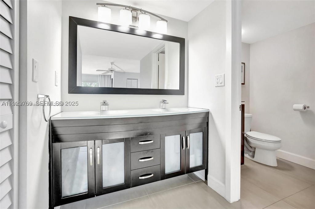 Real estate property located at 3930 Inverrary Blvd #405-D, Broward, 18th Hole At Inverrary Co, Lauderhill, FL