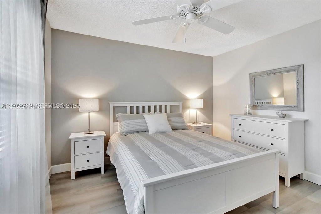 Real estate property located at 3930 Inverrary Blvd #405-D, Broward, 18th Hole At Inverrary Co, Lauderhill, FL
