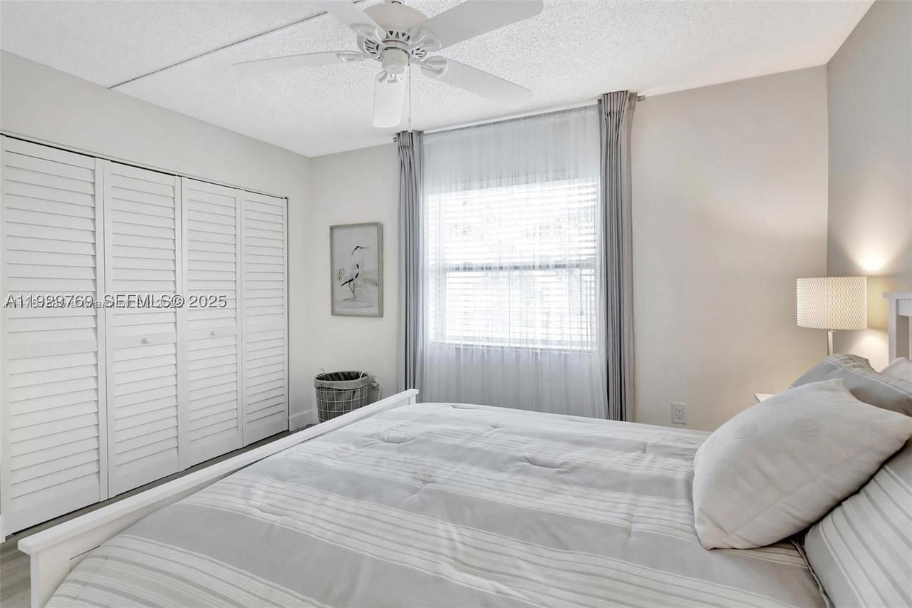 Real estate property located at 3930 Inverrary Blvd #405-D, Broward, 18th Hole At Inverrary Co, Lauderhill, FL