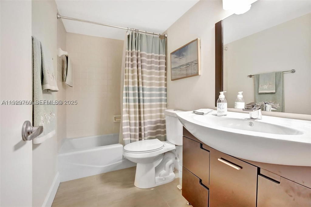 Real estate property located at 3930 Inverrary Blvd #405-D, Broward, 18th Hole At Inverrary Co, Lauderhill, FL