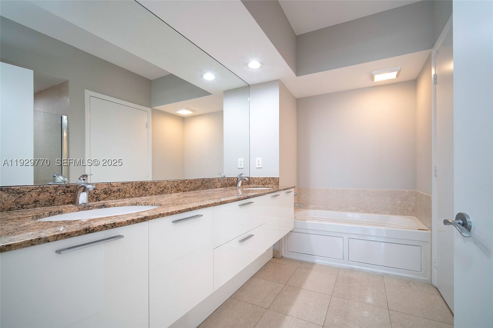 Real estate property located at 400 Alton Rd #2309, Miami-dade, Murano Grande At Portofin, Miami Beach, FL