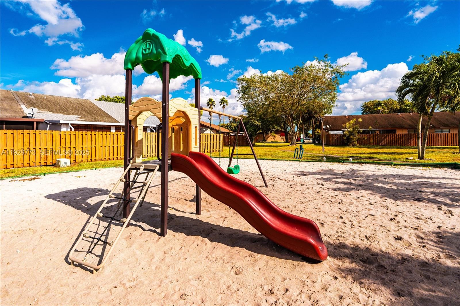 Real estate property located at 6725 192nd Ln #0, Miami-dade, Country Lake Manors Townh, Hialeah, FL