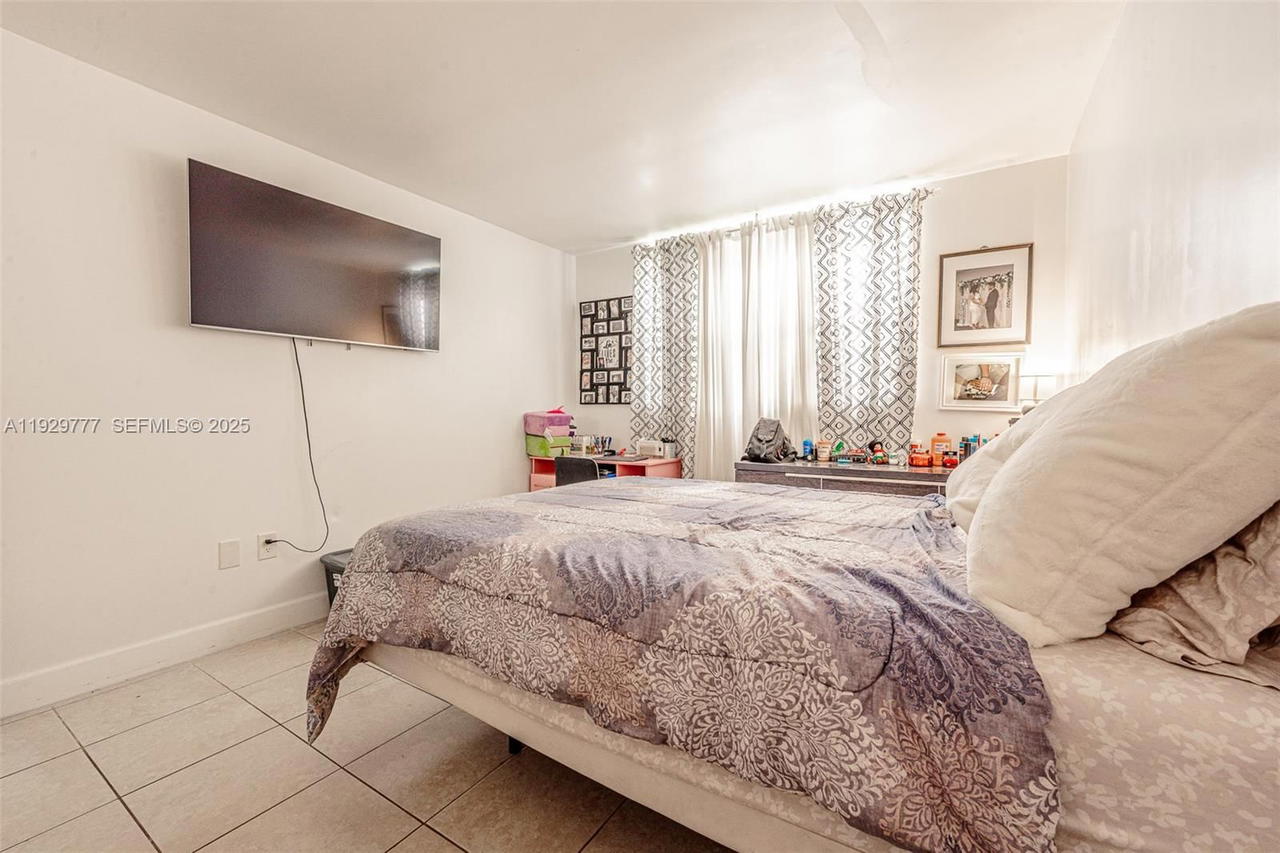 Real estate property located at 8006 149th Ave D109, Miami-dade, Pepermill Kendale Lakes, Miami, FL