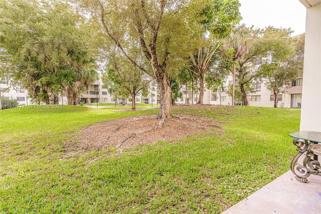 Real estate property located at 8006 149th Ave D109, Miami-dade, Pepermill Kendale Lakes, Miami, FL