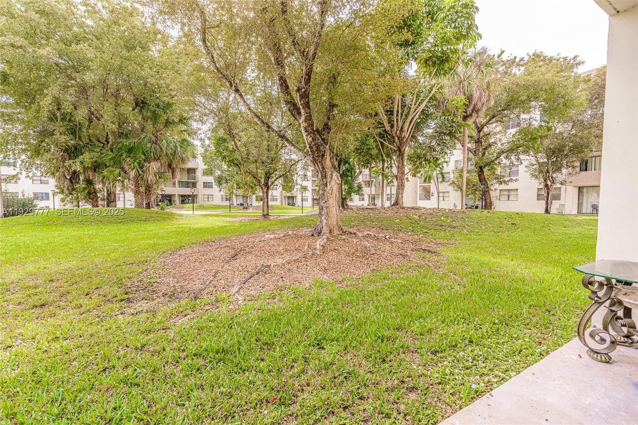 Real estate property located at 8006 149th Ave D109, Miami-dade, Pepermill Kendale Lakes, Miami, FL