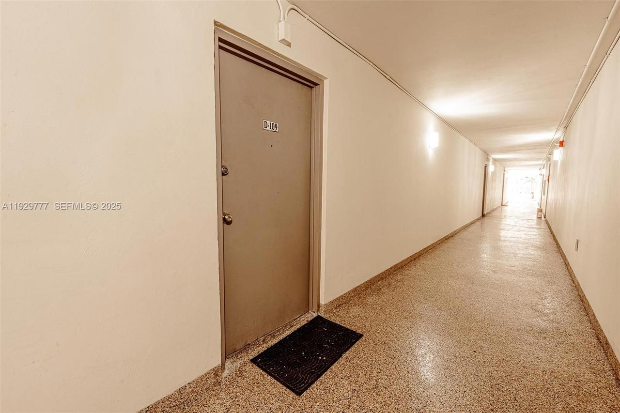 Real estate property located at 8006 149th Ave D109, Miami-dade, Pepermill Kendale Lakes, Miami, FL
