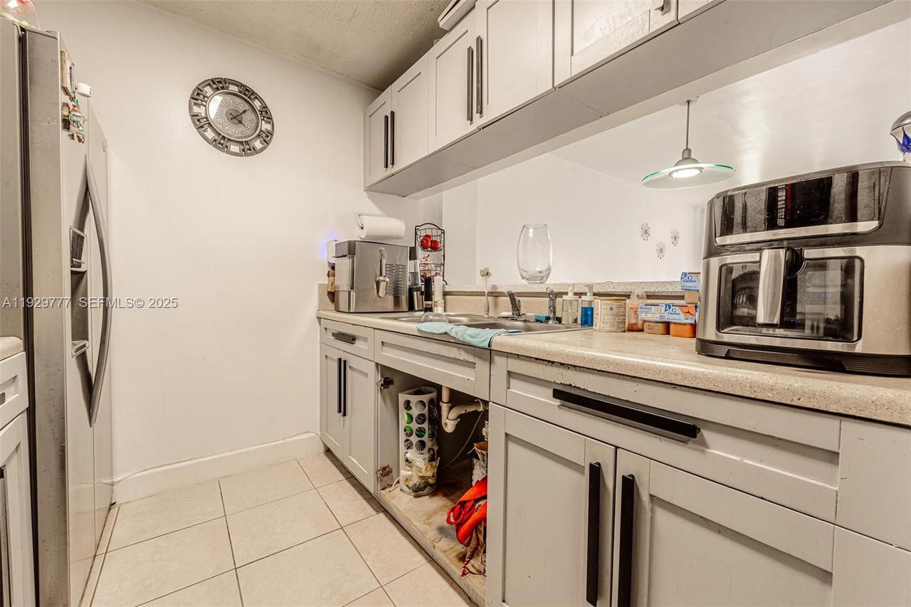 Real estate property located at 8006 149th Ave D109, Miami-dade, Pepermill Kendale Lakes, Miami, FL