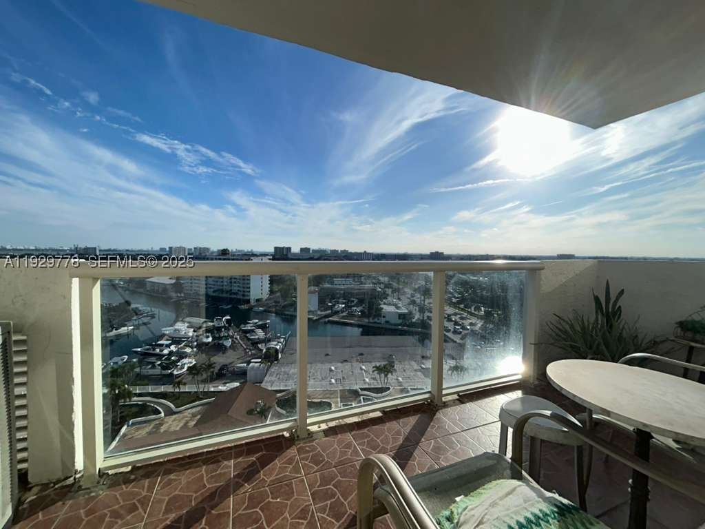 Real estate property located at 13499 Biscayne Blvd #1206, Miami-dade, Sailboat Cay Condo, North Miami, FL