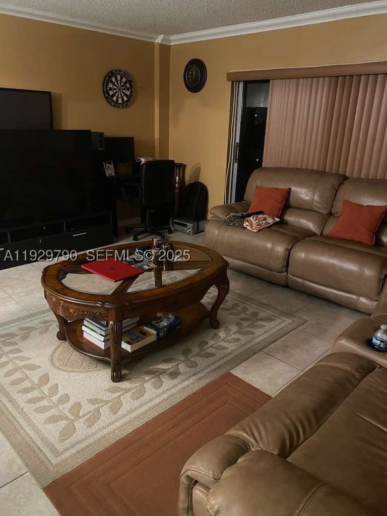 Real estate property located at 4174 Inverrary Dr #605, Broward, Manors Of Inverrary Xi, Lauderhill, FL