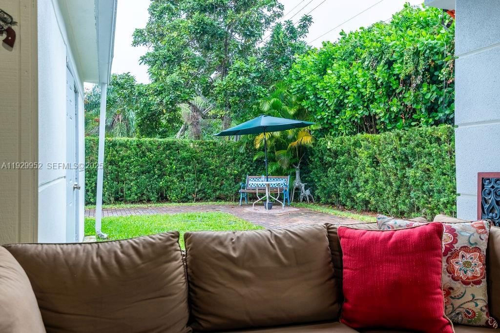 Real estate property located at 6541 Lake Como Ter, Miami-dade, Miami Lakes Sec One, Miami Lakes, FL