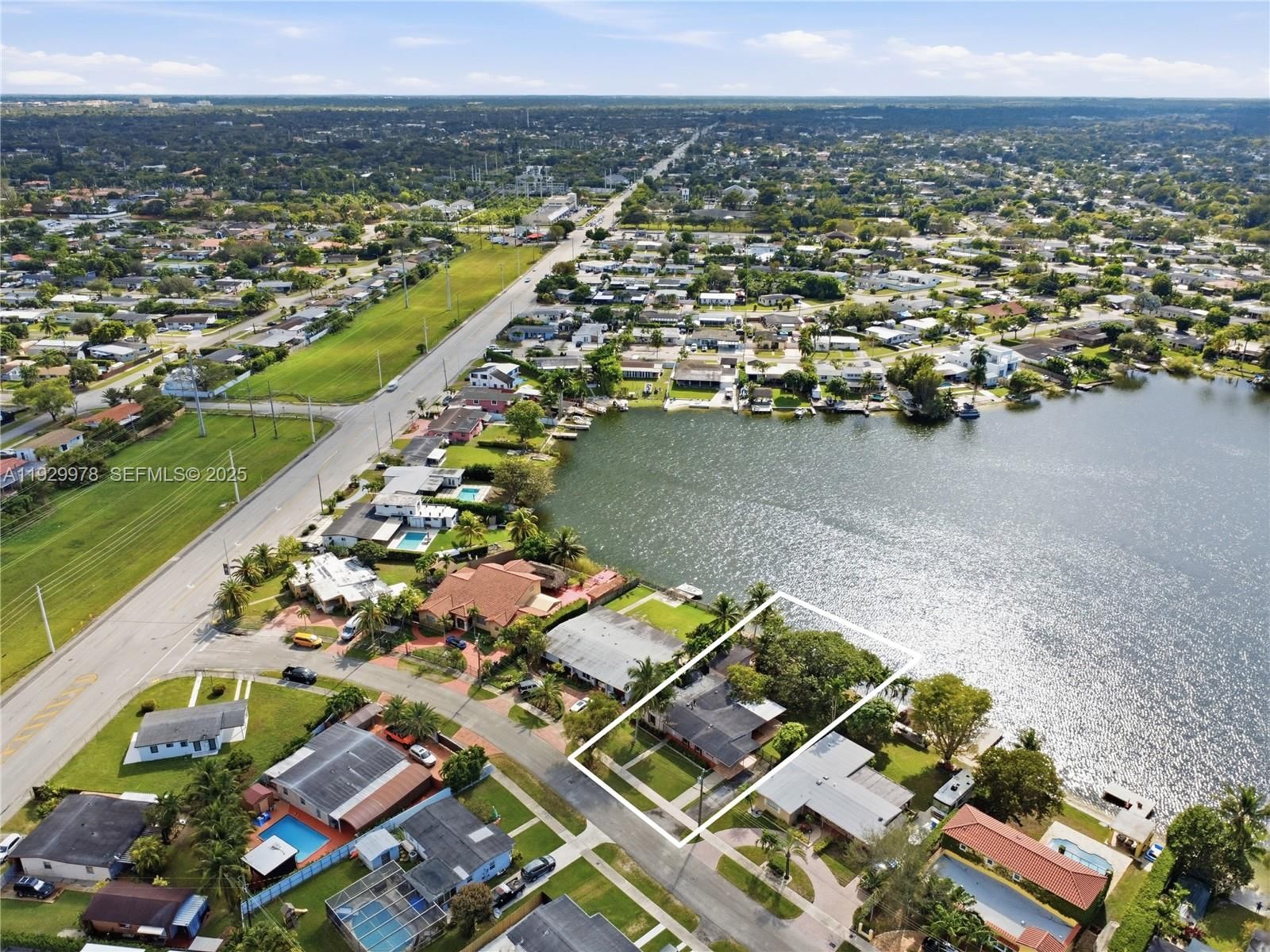 Real estate property located at 10730 51st Dr, Miami-dade, Westwood Lake 11th Addn, Miami, FL