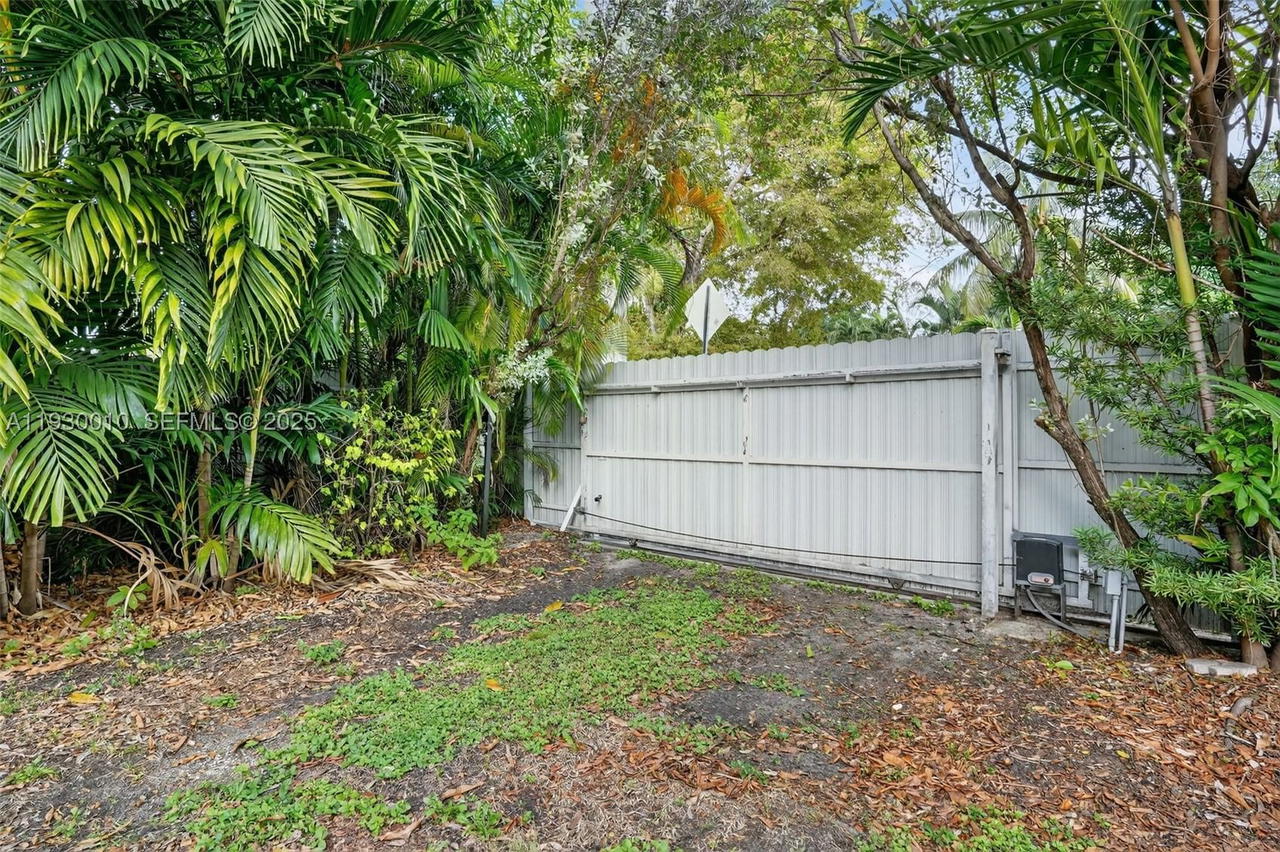 Real estate property located at 2913 13th St, Miami-dade, Mcallister Terr, Miami, FL