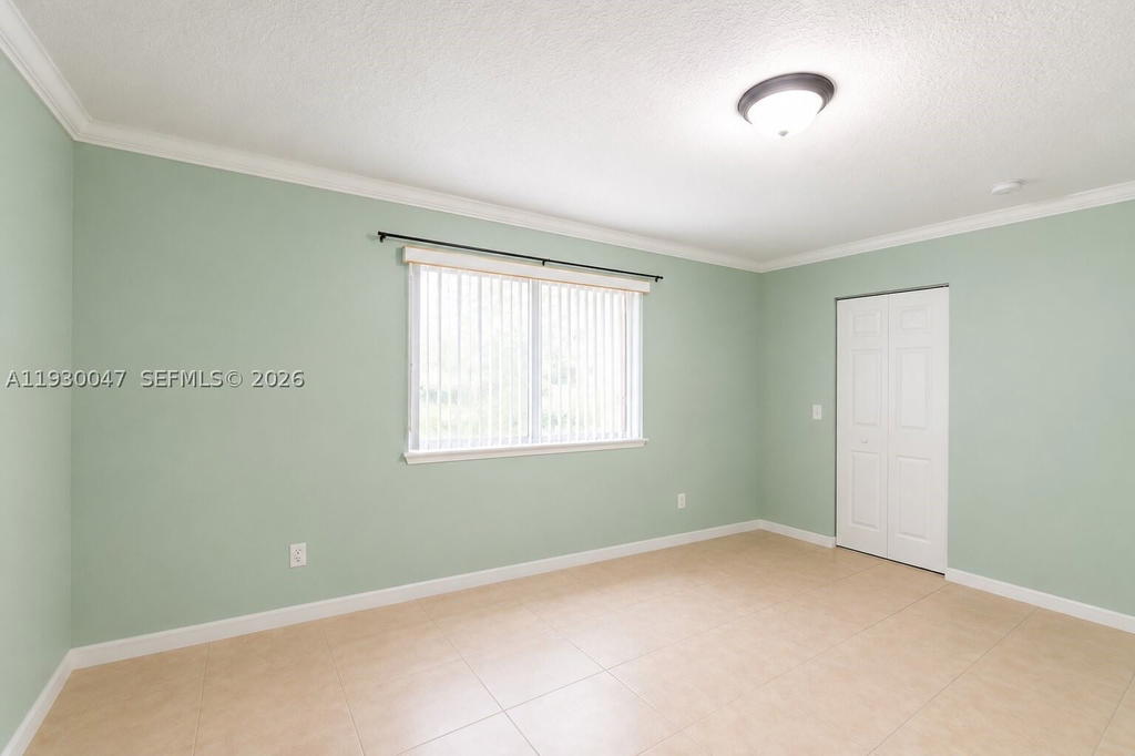 Real estate property located at 63 17th Pl #6, Miami-dade, Seventeenth Place Condo, Miami, FL