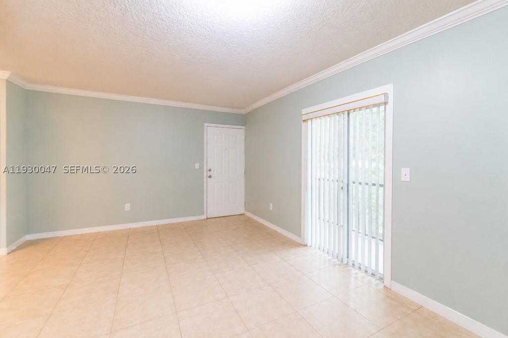 Real estate property located at 63 17th Pl #6, Miami-dade, Seventeenth Place Condo, Miami, FL