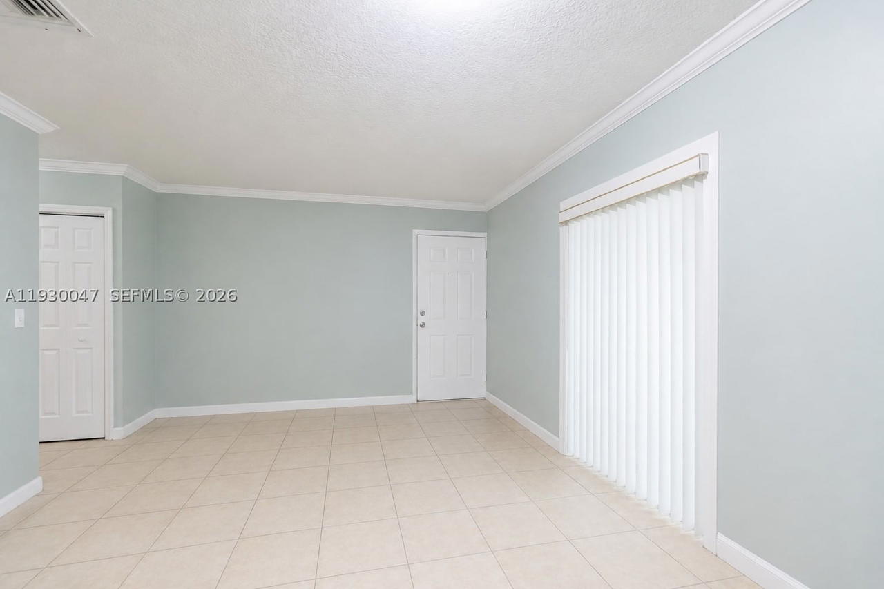 Real estate property located at 63 17th Pl #6, Miami-dade, Seventeenth Place Condo, Miami, FL