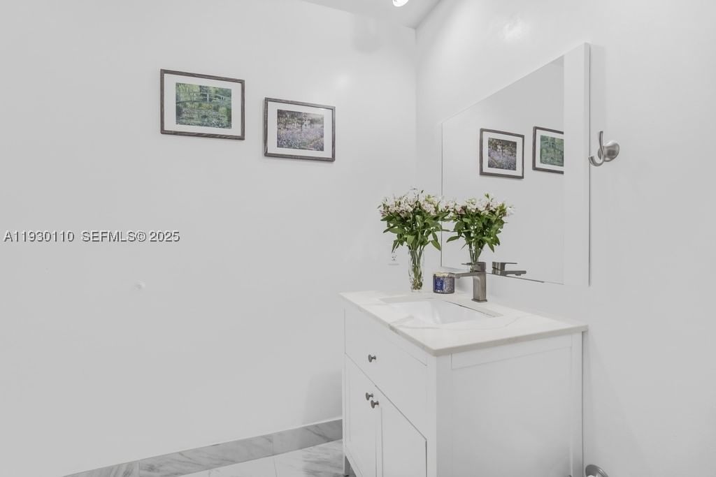 Real estate property located at 10 South River Dr #608, Miami-dade, Neo Condo, Miami, FL