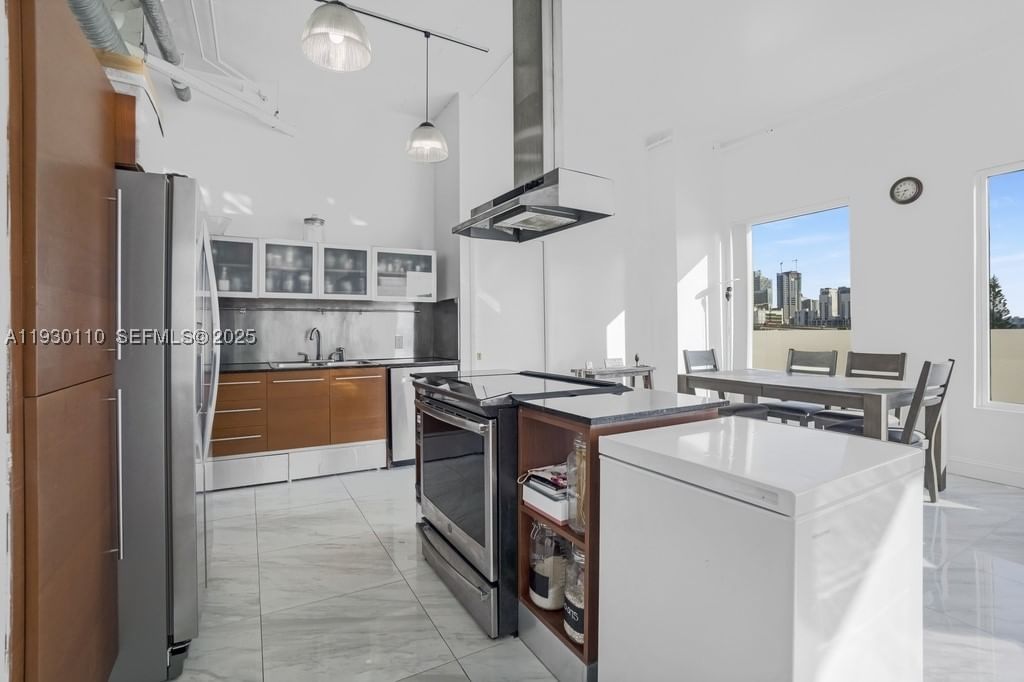 Real estate property located at 10 South River Dr #608, Miami-dade, Neo Condo, Miami, FL