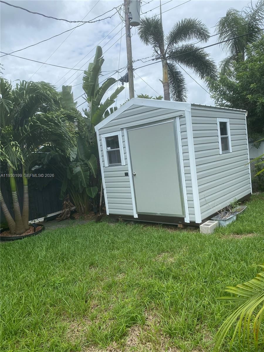 Real estate property located at 18730 8th Ave, Miami-dade, Norwood 3 Addn Sec 1, Miami Gardens, FL