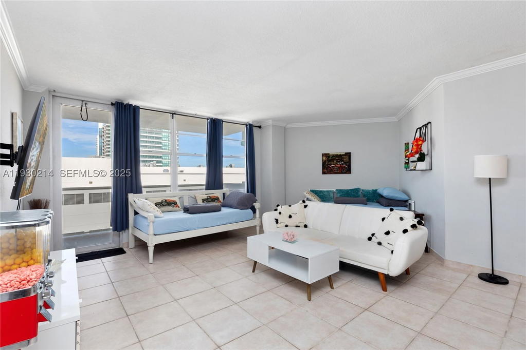Real estate property located at 3725 Ocean Dr #1421, Broward, Sea Air Towers Condo, Hollywood, FL