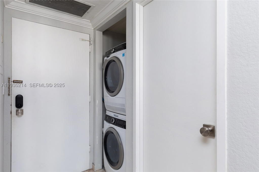 Real estate property located at 3725 Ocean Dr #1421, Broward, Sea Air Towers Condo, Hollywood, FL