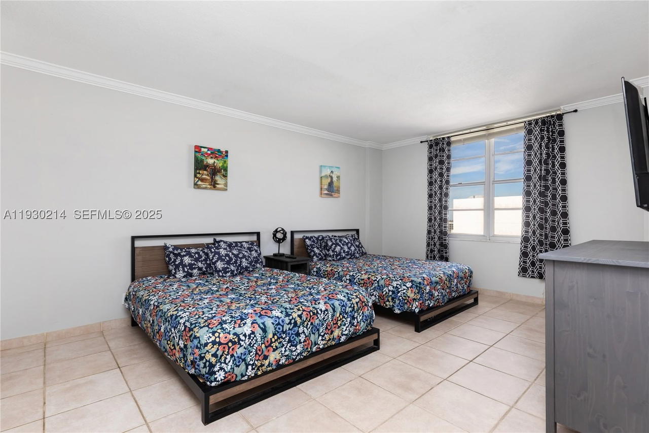 Real estate property located at 3725 Ocean Dr #1421, Broward, Sea Air Towers Condo, Hollywood, FL