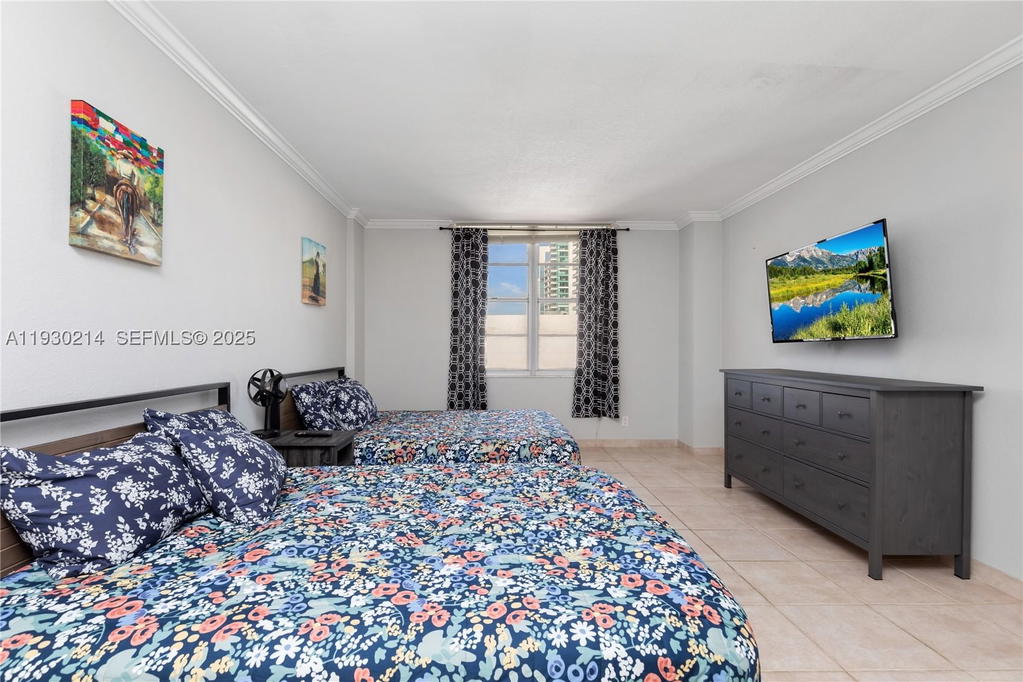 Real estate property located at 3725 Ocean Dr #1421, Broward, Sea Air Towers Condo, Hollywood, FL