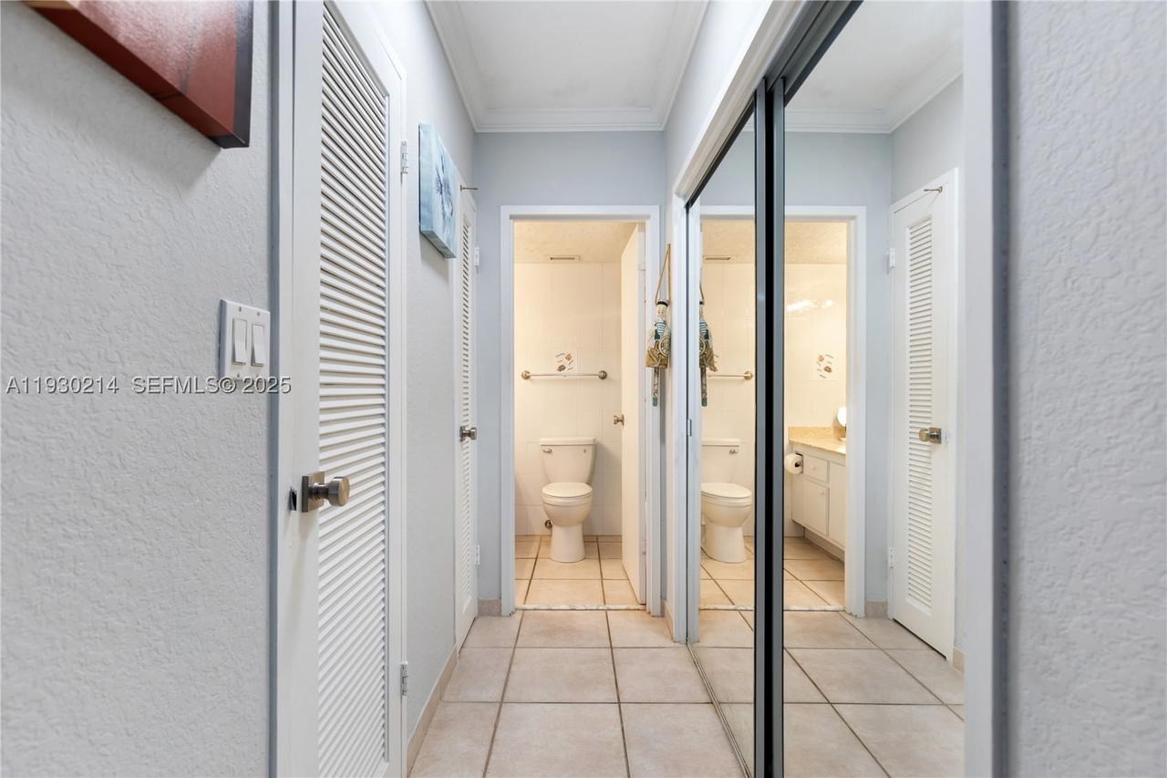 Real estate property located at 3725 Ocean Dr #1421, Broward, Sea Air Towers Condo, Hollywood, FL