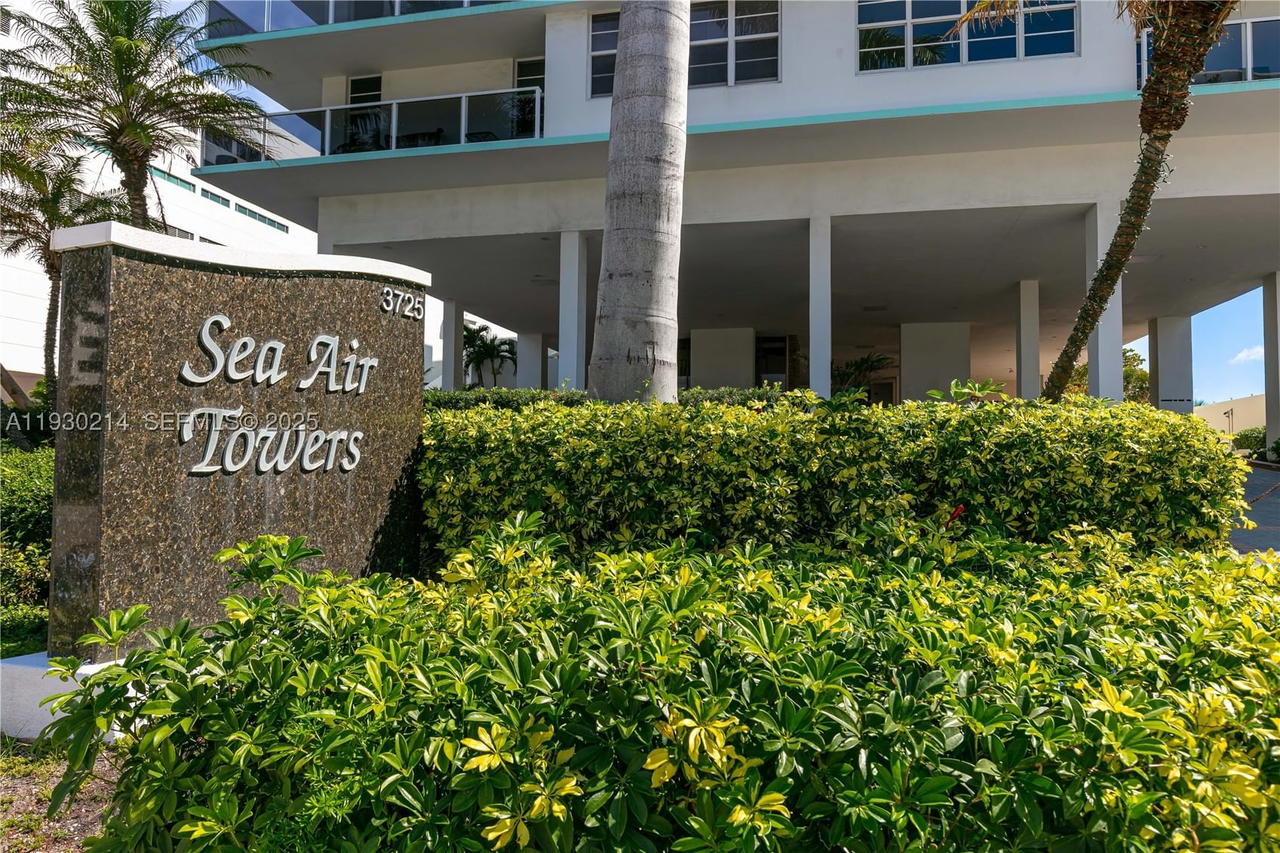 Real estate property located at 3725 Ocean Dr #1421, Broward, Sea Air Towers Condo, Hollywood, FL