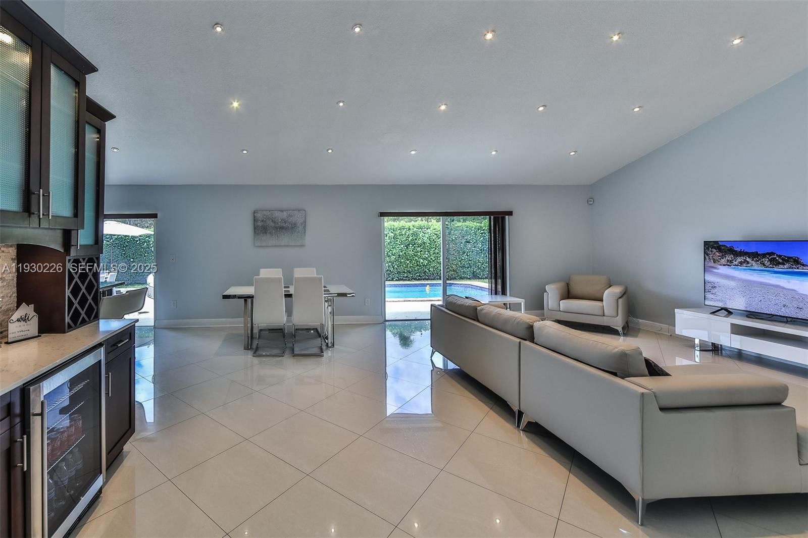 Real estate property located at 20550 8th Ct, Miami-dade, Sky Lake Homes 1st Addn, Miami, FL