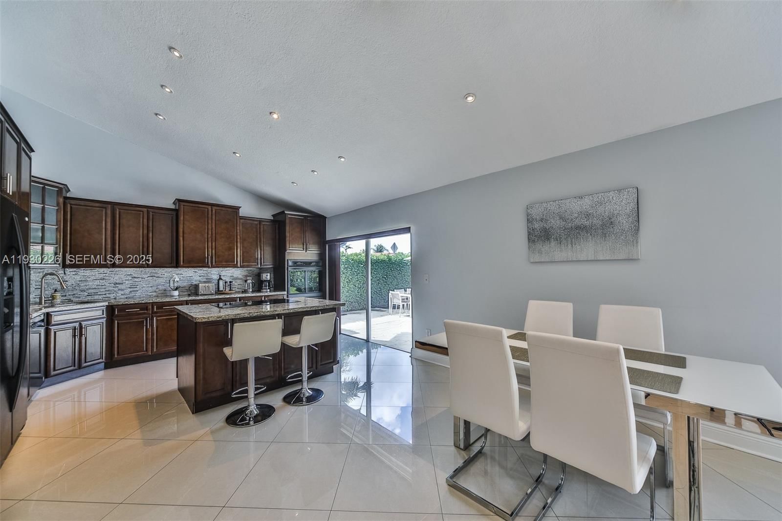Real estate property located at 20550 8th Ct, Miami-dade, Sky Lake Homes 1st Addn, Miami, FL