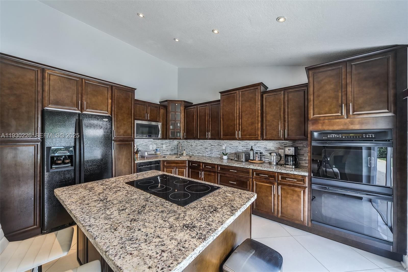 Real estate property located at 20550 8th Ct, Miami-dade, Sky Lake Homes 1st Addn, Miami, FL