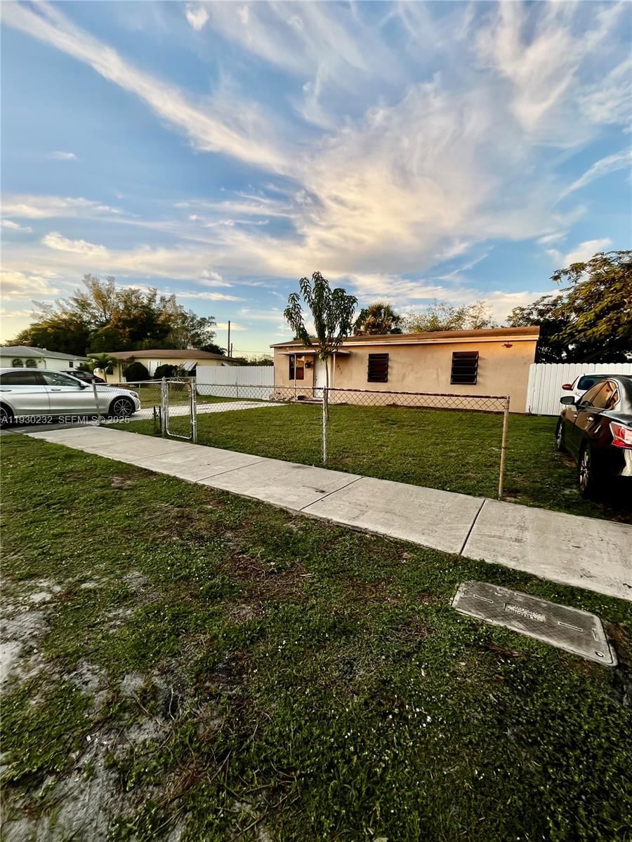 Real estate property located at 1643 12th Ct, Broward, Lauderdale Manors Amd Pla, Fort Lauderdale, FL