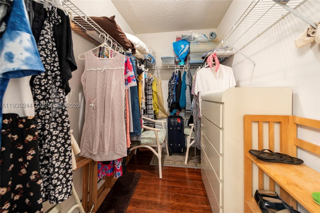 Real estate property located at 4940 Sabal Palm Blvd #414, Broward, Lakes Of Carriage Hills, Tamarac, FL