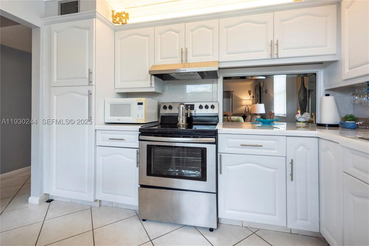 Real estate property located at 4940 Sabal Palm Blvd #414, Broward, Lakes Of Carriage Hills, Tamarac, FL