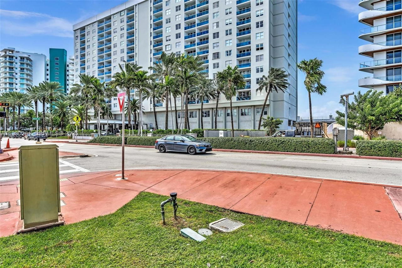 Real estate property located at 6770 Indian Creek Dr #10B, Miami-dade, Aquasol, Miami Beach, FL